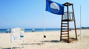519 Greek beaches, 15 marinas and 1 sustainable tourism boat were awarded the Blue Flag for 2018 Γαλάζιες σημαίες 2018: Bραβεύτηκαν 15 παραλίες στην Αττική
